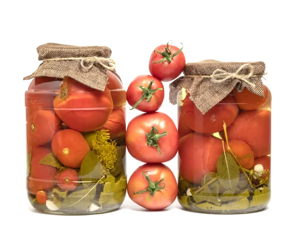 Burkar Med Konserverade Tomater Och Färska Tomater Vit Bakgrund — Stockfoto