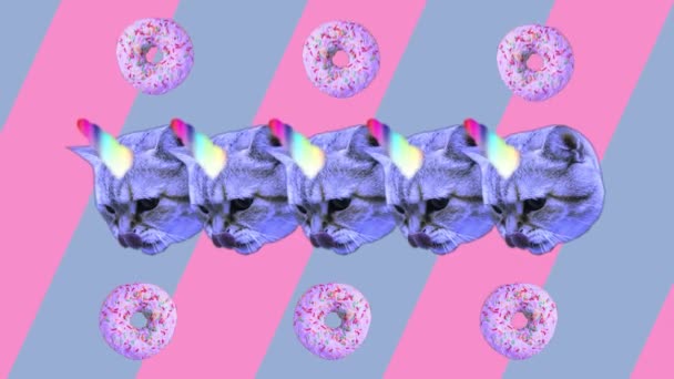 Rostros de unicornios de gato y rosquillas en movimiento sobre fondo violeta y rosa rayado . — Vídeos de Stock