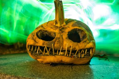 simple picture with egg, suitable for Easter