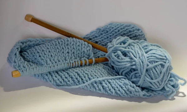 Picture Knitting Needles Knitting Beautiful Blue Yarn — Stock Photo, Image