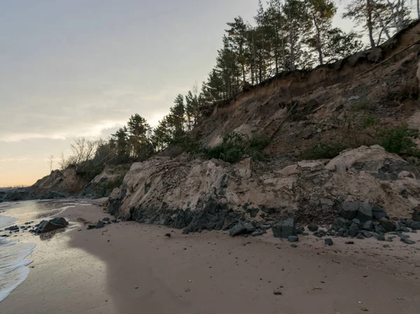 Морський Ландшафт Крутий Берег Під Впливом Дощу Вітру Лабраг Узбережжя — стокове фото