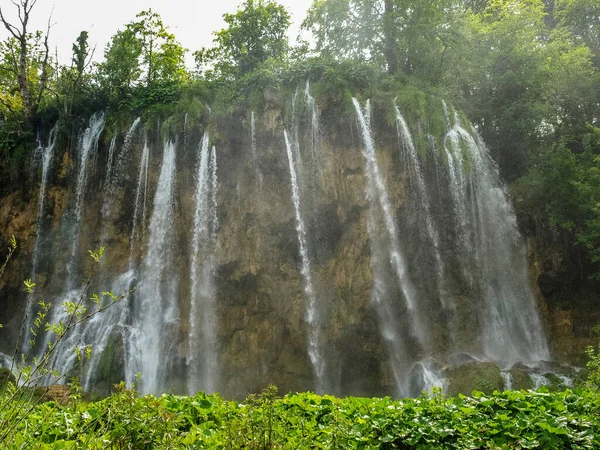 Beautifull Waterfalls Streams Crystal Clear Water Plitvice Lakes National Park — Stock Photo, Image