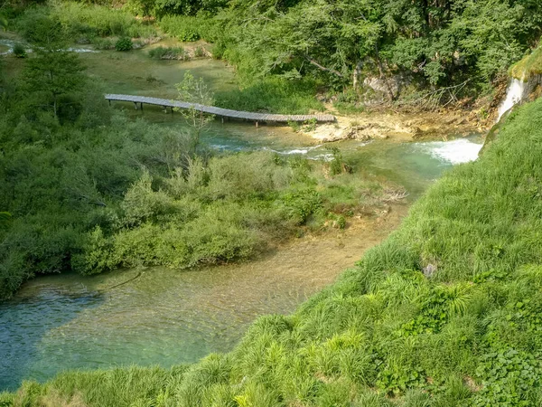 Landschap Met Prachtige Watervallen Meren Beken Het Kristalheldere Water Nationaal — Stockfoto