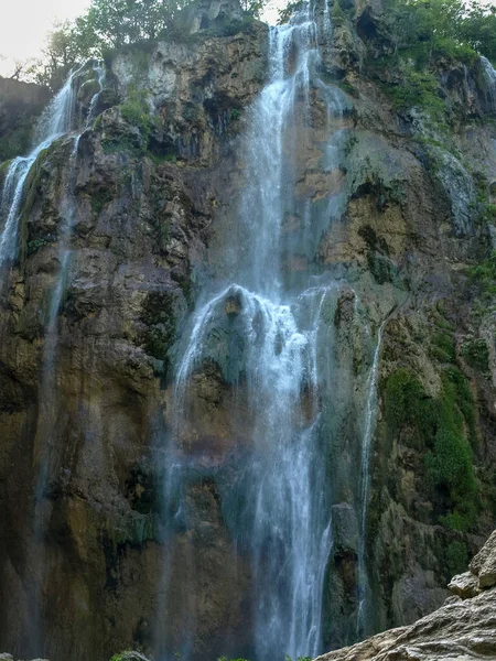 Lindas Cachoeiras Riachos Água Cristalina Parque Nacional Dos Lagos Plitvice — Fotografia de Stock
