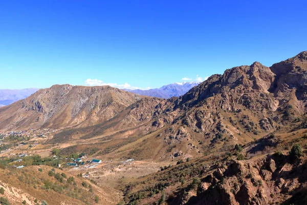 Scenic landscape of Tian Shan mountain range near Chimgan in Uzbekistan — Stock Photo, Image