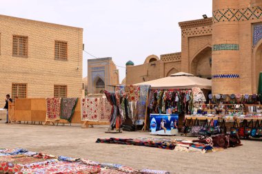 İslam Khoja Minaresi (şehrin sembolü). Khiva, Özbekistan, Orta Asya.