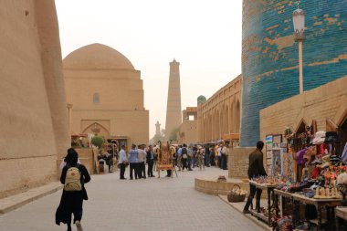 Ichan Kala - Khiva, Özbekistan 'da bitmemiş turkuaz kaplı Kalta Minaresi