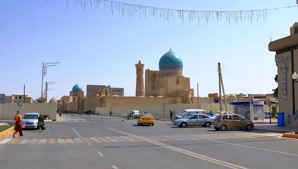 Kilátás a komplexum Poi Kolon Bukhara, Üzbegisztán. Unesco világörökség — Stock Fotó