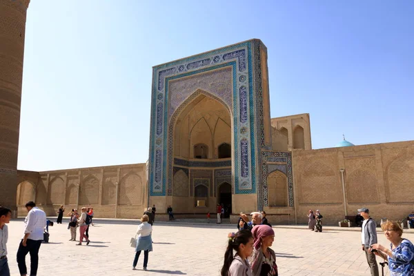 Blick auf den Komplex poi kolon bukhara, Usbekistan. UNESCO-Welterbe — Stockfoto