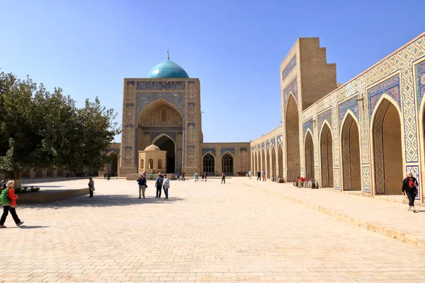 Vista del complejo Poi Kolon Bukhara, Uzbekistán. Patrimonio de la Humanidad — Foto de Stock