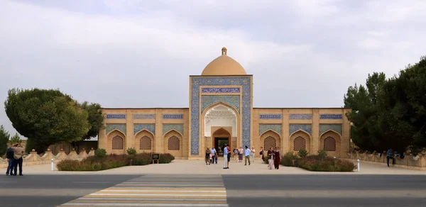 The MEMORIAL COMPLEX of BAHAUDDIN NAQSHBANDI (1318-1389), is a center of pilgrimage as it was worshipped not only in Bukhara but also in the whole Islamic world. — Stock Photo, Image