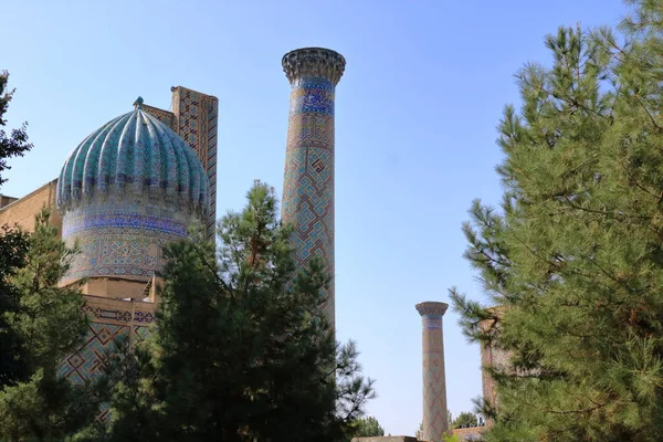 Самарканд (Узбекистан): Регістан, центр стародавнього міста Самарканд - Узбекистан. — стокове фото