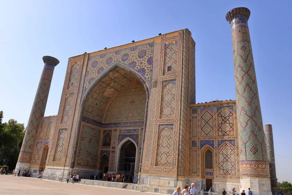 Samarkand, Uzbekistan: Registan, hjärtat av den antika staden Samarkand - Uzbekistan — Stockfoto