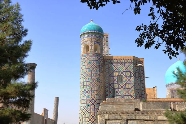 Samarkand, Uzbekistán: Registan, srdce starobylého města Samarkand - Uzbekistán — Stock fotografie