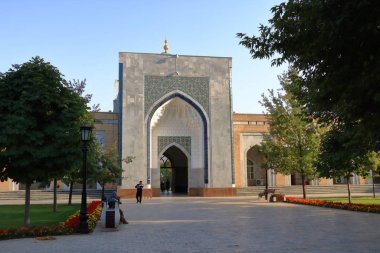 Turkuaz kubbe, geçit, Özbekistan Semerkand 'da İmam el Buhari' nin mozolesi.