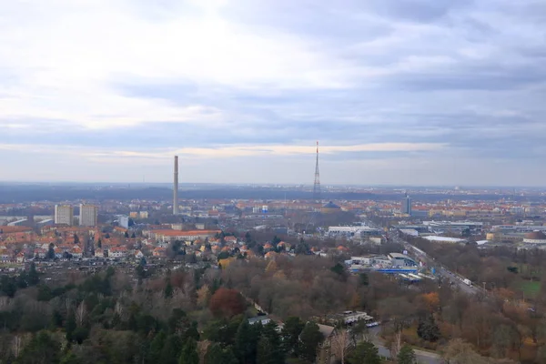 Vista panorâmica de Leipzig / Alemanha a partir da batalha de nações monumento — Fotografia de Stock