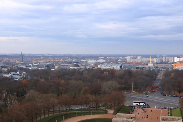 Veduta panoramica di Lipsia / Germania dal monumento alla Battaglia delle nazioni — Foto Stock