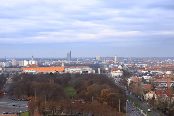 Vista panorâmica de Leipzig / Alemanha a partir da batalha de nações monumento — Fotografia de Stock