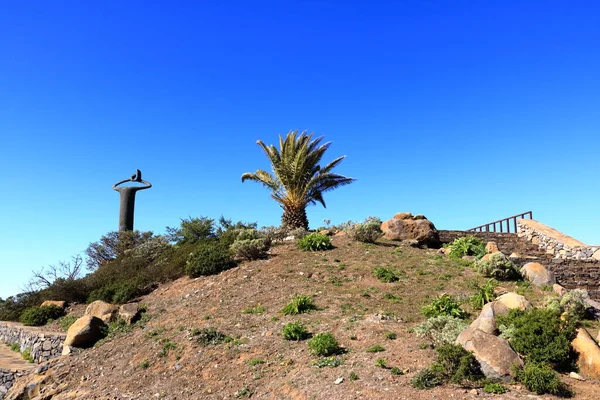 Monument Visselspråk Vid Utsikten Över Mirador Igualero Och Kyrkan Iglesia — Stockfoto