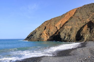 Mallar ve muz nakliyesi için eski terminal Castillo del Mar. Bugün İspanya, La Gomera 'daki Vallehermoso' da terk edilmiş bir sanat ve kültür merkezi.