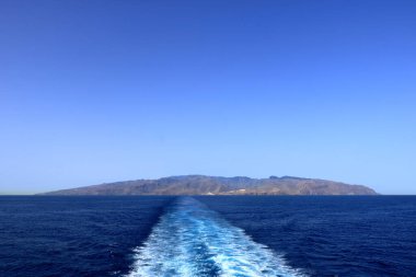 Feribottan La Gomera kıyılarına bak.