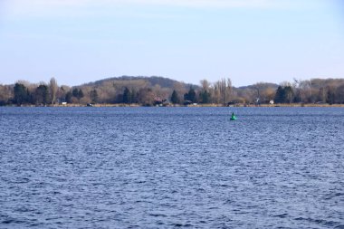 Werder 'deki Havel Nehri' nde kış (Brandenburg Almanya)