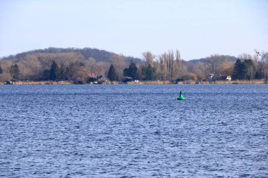 Werder 'deki Havel Nehri' nde kış (Brandenburg Almanya)