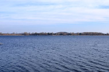 Werder 'deki Havel Nehri' nde kış (Brandenburg Almanya)