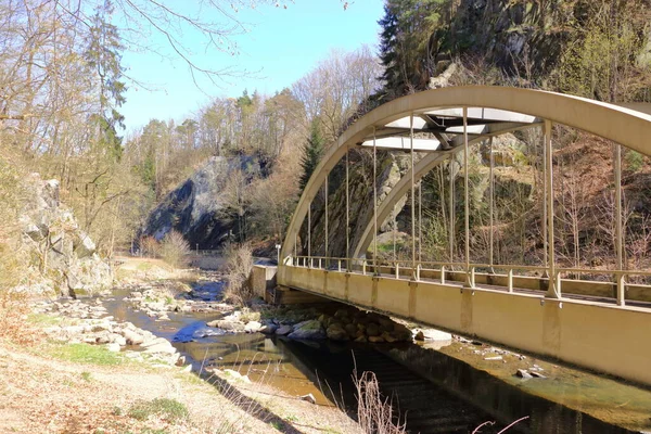 Uma Pequena Ponte Cavalete Trem Aço Enferrujado — Fotografia de Stock