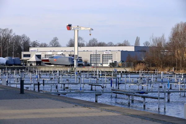 Bootsanlegestelle Und Becken Marina Leer Warten Auf Boots Und Schifffahrtssaison — Stockfoto