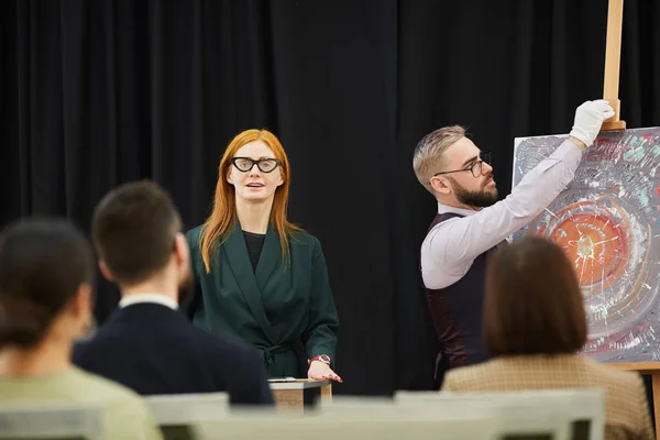 People preparing for the presentation — Stock Photo, Image