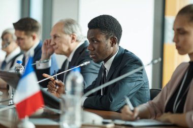 Afrikalı işadamı konferansta