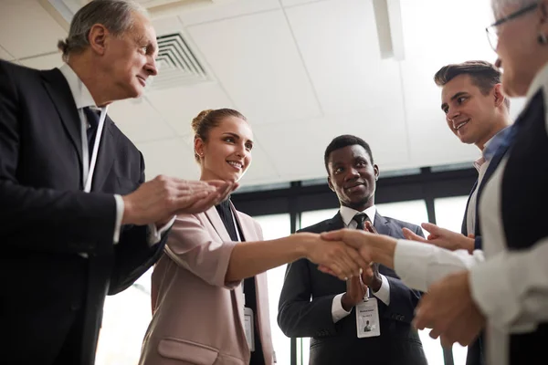 Business people greeting their partner — Stock Photo, Image