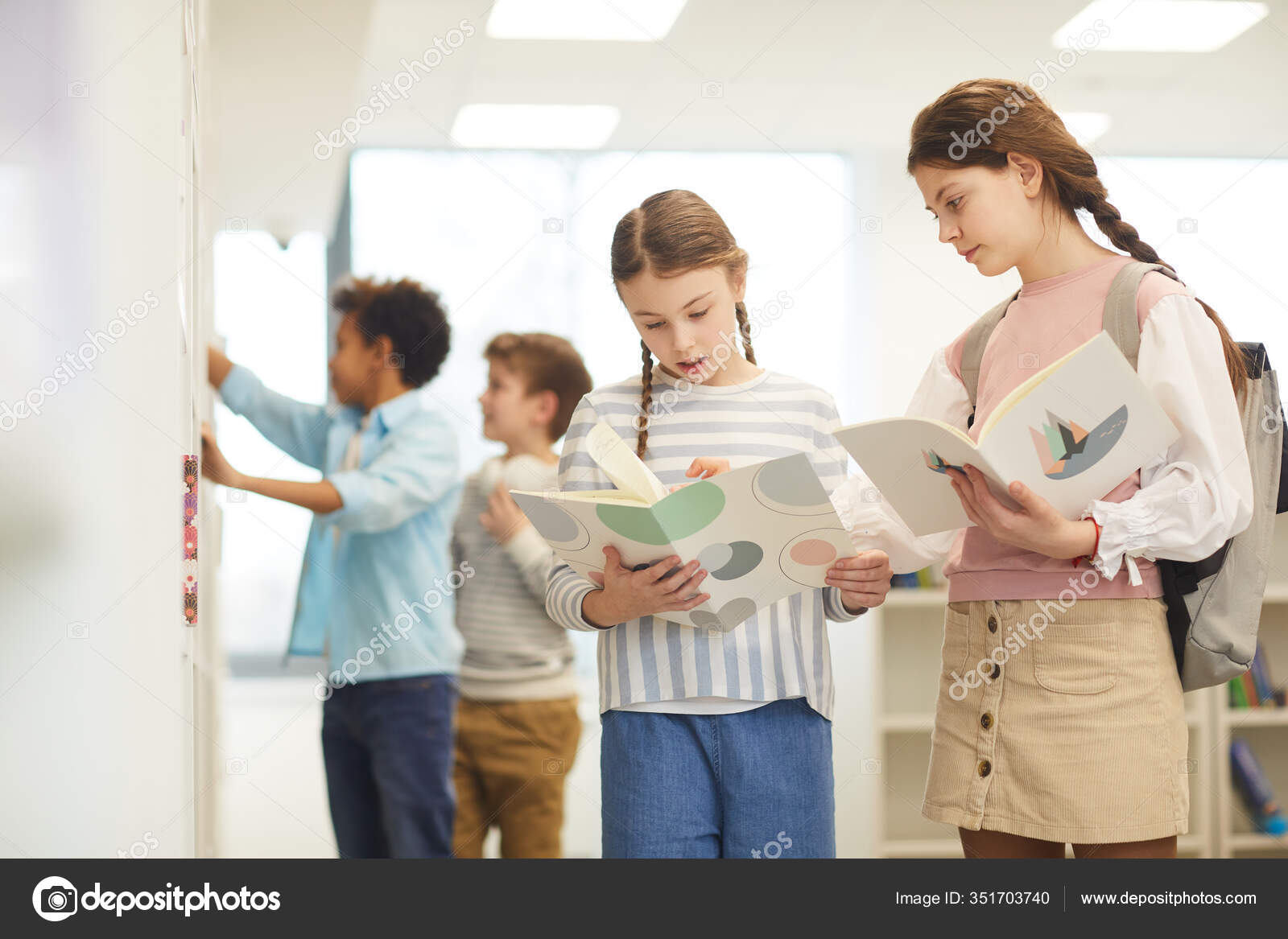 Teaching changes lives. молодой учитель. Changes in education. принт учителя меняют мир. Mixom кружка teaching is heart work.