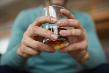 İşten sonra dinlenen adam