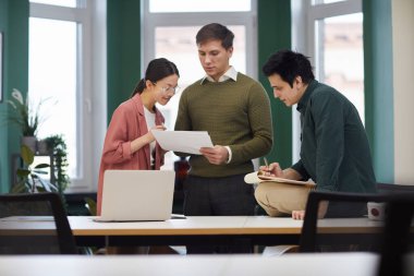 Takım halinde çalışan iş ortakları