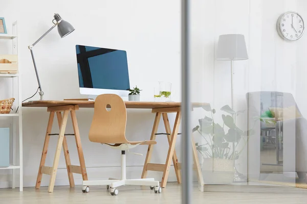 Local de trabalho na sala de estar — Fotografia de Stock