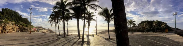 Szuper Széles Panoráma Körútról Arpoador Háttérvilágítás Sziluett Pálmafák Rio Janeiro — Stock Fotó