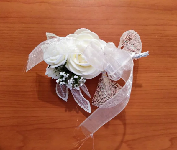 Wedding rose flower on wooden background — ストック写真