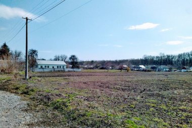 Güneşli bahar günlerinde kırsal kesimde