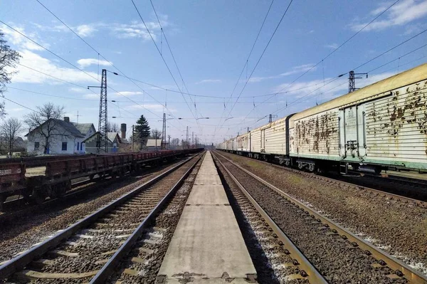 Ferrovia Campo Rural Dia Ensolarado Primavera — Fotografia de Stock