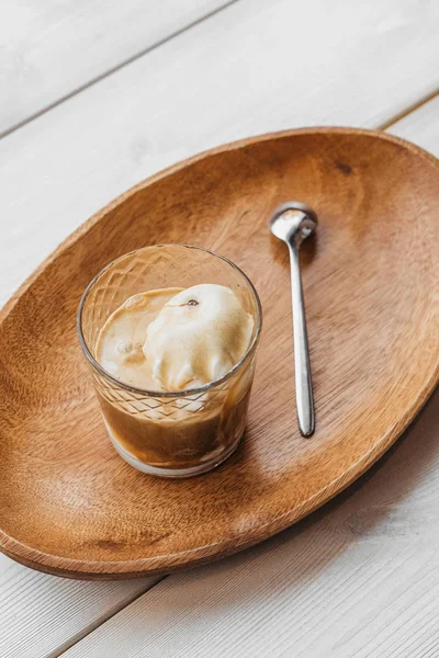 Taza Glace Sobre Mesa Madera — Foto de Stock