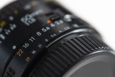 Dijital Slr kameraları için iki eski odak uzaklığının ayrıntılı resimleri
