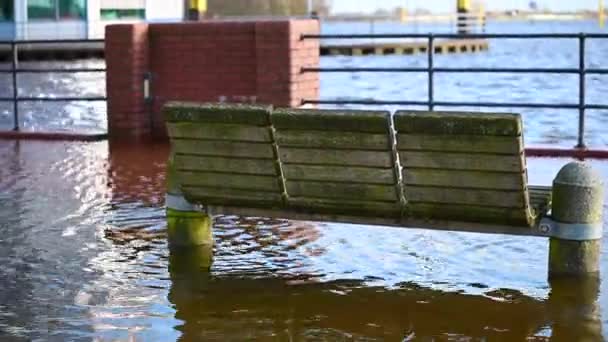 Bremer Weserpromenade Sido Golpeado Por Las Inundaciones Una Fuerte Tormenta — Vídeos de Stock