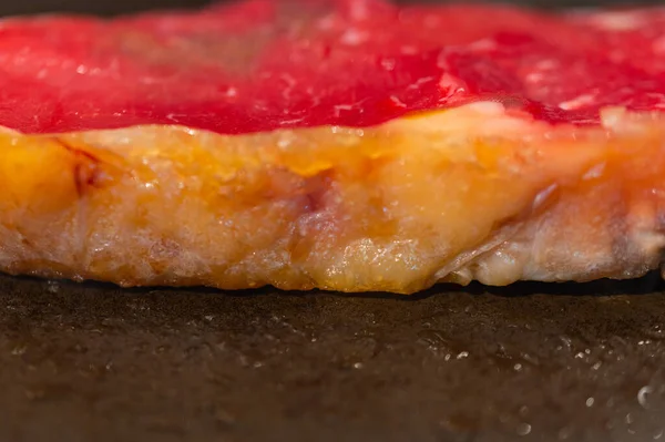 Tiros Bife Fresco Cru Fatiado Com Gordura Bife Uma Panela — Fotografia de Stock