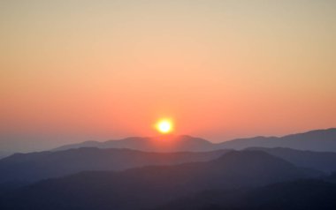 dağ Sunrise 