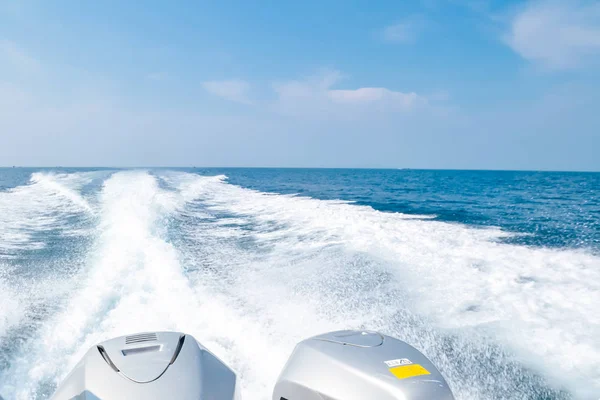 Onda bolha de barco de velocidade — Fotografia de Stock