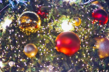 Noel ağacı Noel ve yeni yıl da için bokeh ile ışık
