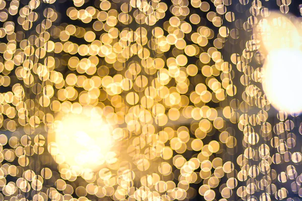 Luz en el árbol de Navidad con bokeh para Navidad y año nuevo da — Foto de Stock