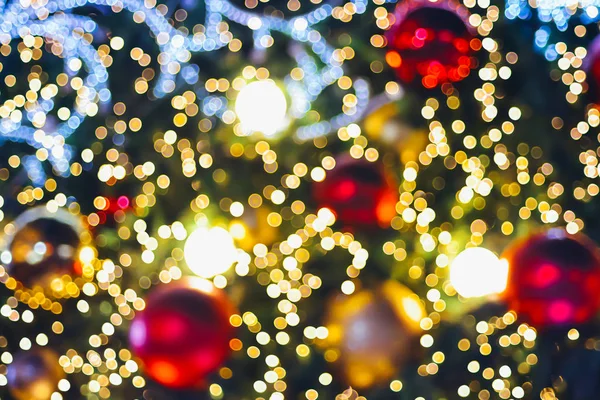 Światło na choince z bokeh na Boże Narodzenie i nowy rok da — Zdjęcie stockowe